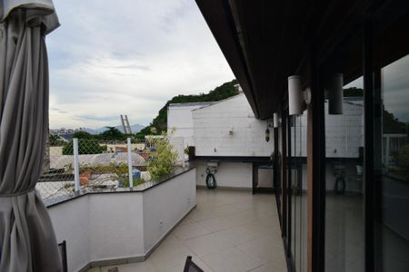 Apartamento à venda com 270m², 2 quartos e 2 vagasVaranda