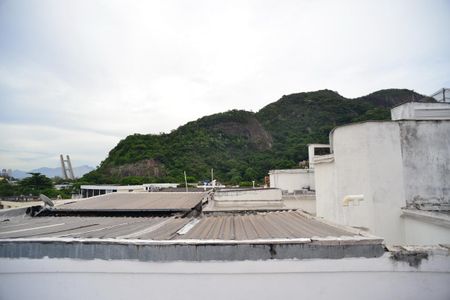 Apartamento à venda com 270m², 2 quartos e 2 vagasVaranda Superior