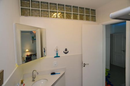 Apartamento à venda com 270m², 2 quartos e 2 vagasBanheiro Suíte