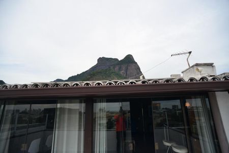 Apartamento à venda com 270m², 2 quartos e 2 vagasVaranda Superior