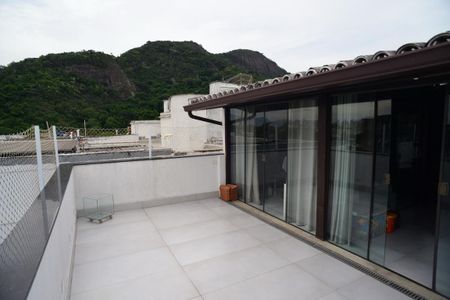 Apartamento à venda com 270m², 2 quartos e 2 vagasVaranda Superior