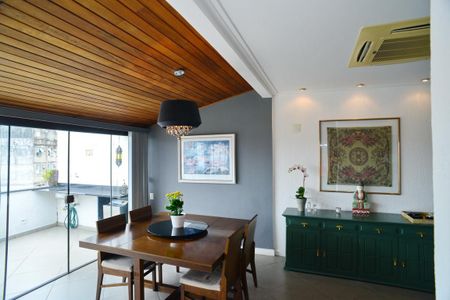 Apartamento à venda com 270m², 2 quartos e 2 vagasSala