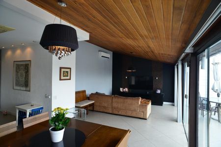 Apartamento à venda com 270m², 2 quartos e 2 vagasSala