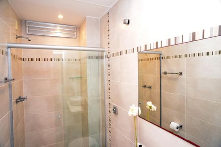 Apartamento à venda com 270m², 2 quartos e 2 vagasBanheiro Social