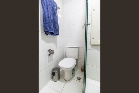 Apartamento à venda com 68m², 3 quartos e 1 vaga Apartamento à venda com 68m², 3 quartos e 1 vagaBanheiro 2