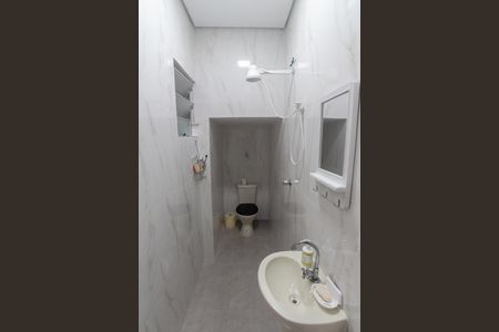 Casa à venda com 270m², 5 quartos e 4 vagasSalão - Banheiro