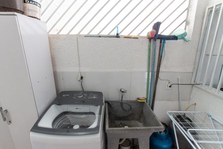 Casa à venda com 270m², 5 quartos e 4 vagasCasa 1 - Área de Serviço