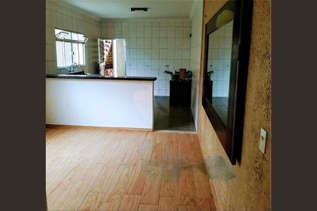 Casa à venda com 2 quartos, 118m² em Vila Carlos de Campos, São Paulo