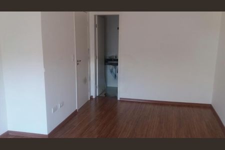 Casa à venda com 3 quartos, 165m² em Campo Grande, São Paulo