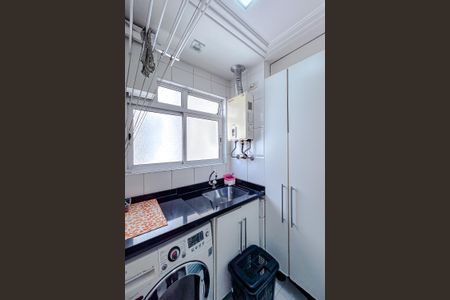 Apartamento à venda com 65m², 2 quartos e 1 vagaÁrea de Serviço