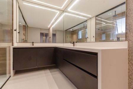 Apartamento à venda com 273m², 3 quartos e 4 vagas Apartamento à venda com 273m², 3 quartos e 4 vagasBanheiro da Suíte 3