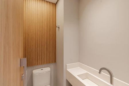 Apartamento à venda com 273m², 3 quartos e 4 vagas Apartamento à venda com 273m², 3 quartos e 4 vagasLavabo