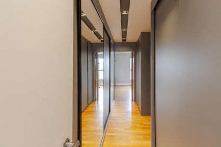 Apartamento à venda com 273m², 3 quartos e 4 vagas Apartamento à venda com 273m², 3 quartos e 4 vagasSuíte 3