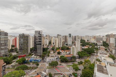 Apartamento à venda com 273m², 3 quartos e 4 vagas Apartamento à venda com 273m², 3 quartos e 4 vagasSacada da Suíte 3