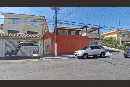Casa à venda com 250m², 2 quartos e 7 vagas Casa à venda com 250m², 2 quartos e 7 vagasFachada