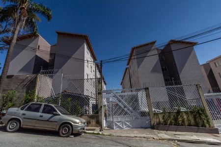 Apartamento para alugar com 48m², 2 quartos e 1 vaga Apartamento para alugar com 48m², 2 quartos e 1 vagaFachada