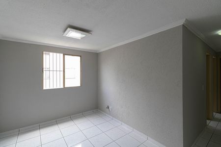 Sala de apartamento para alugar com 2 quartos, 48m² em Jardim Redil, São Paulo