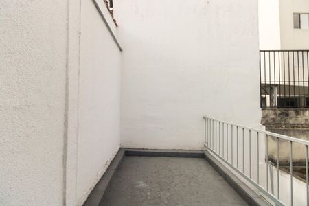 Casa para alugar com 123m², 2 quartos e 1 vaga Casa para alugar com 123m², 2 quartos e 1 vagaSuíte - Varanda