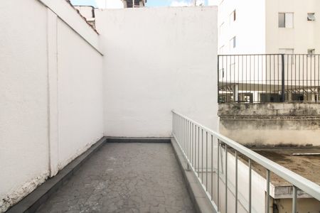 Casa para alugar com 123m², 2 quartos e 1 vaga Casa para alugar com 123m², 2 quartos e 1 vagaSuíte - Varanda