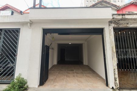 Casa para alugar com 123m², 2 quartos e 1 vaga Casa para alugar com 123m², 2 quartos e 1 vagaFachada