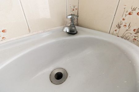 Casa para alugar com 123m², 2 quartos e 1 vaga Casa para alugar com 123m², 2 quartos e 1 vagaBanheiro Social