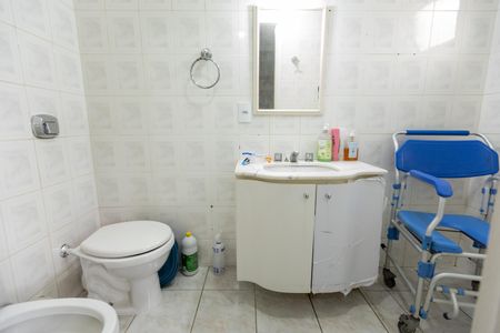 Apartamento à venda com 125m², 4 quartos e 3 vagasBanheiro da Suíte 2