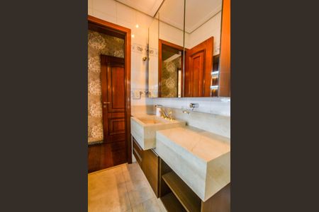 Apartamento à venda com 298m², 3 quartos e 5 vagasBanheiro Social