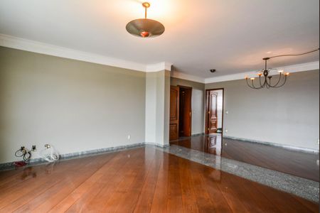 Apartamento à venda com 298m², 3 quartos e 5 vagasSala