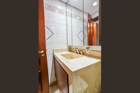 Apartamento à venda com 298m², 3 quartos e 5 vagasBanheiro da Suíte 2