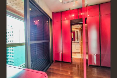 Apartamento à venda com 298m², 3 quartos e 5 vagasSuíte 1