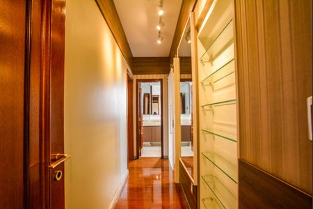 Apartamento à venda com 298m², 3 quartos e 5 vagasSuíte master