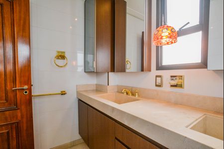 Apartamento à venda com 298m², 3 quartos e 5 vagasBanheiro da Suíte Master