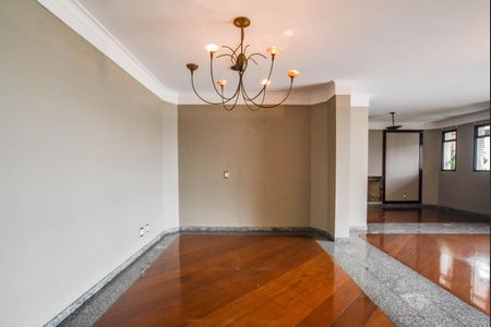 Apartamento à venda com 298m², 3 quartos e 5 vagasSala