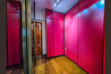 Apartamento à venda com 298m², 3 quartos e 5 vagasSuíte 1