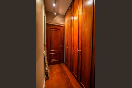 Apartamento à venda com 298m², 3 quartos e 5 vagasCorredor