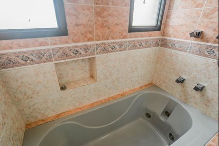 Apartamento à venda com 298m², 3 quartos e 5 vagasBanheiro da Suíte 1