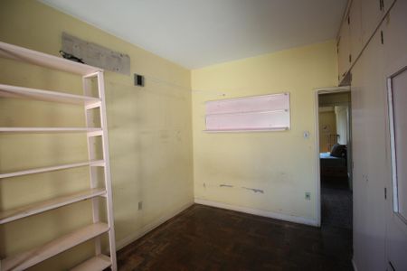 Apartamento à venda com 203m², 4 quartos e 1 vagaQuarto 2