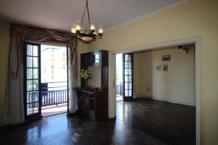 Apartamento à venda com 203m², 4 quartos e 1 vagaSala