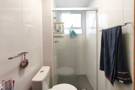 Apartamento à venda com 66m², 2 quartos e 1 vaga Apartamento à venda com 66m², 2 quartos e 1 vagaBanheiro Social