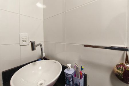 Apartamento à venda com 66m², 2 quartos e 1 vaga Apartamento à venda com 66m², 2 quartos e 1 vagaBanheiro Social