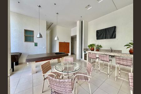 Apartamento à venda com 72m², 2 quartos e 1 vaga Apartamento à venda com 72m², 2 quartos e 1 vagaBar e Área de Jogos