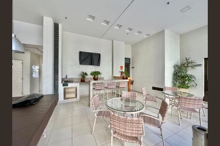 Apartamento à venda com 72m², 2 quartos e 1 vaga Apartamento à venda com 72m², 2 quartos e 1 vagaBar