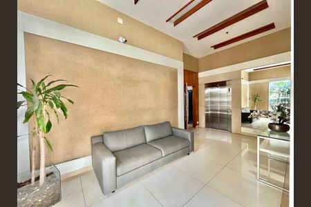 Apartamento à venda com 72m², 2 quartos e 1 vaga Apartamento à venda com 72m², 2 quartos e 1 vagaHall Social