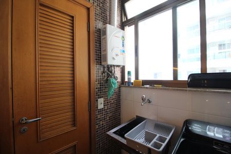 Apartamento à venda com 72m², 2 quartos e 1 vagaÁrea de Serviço