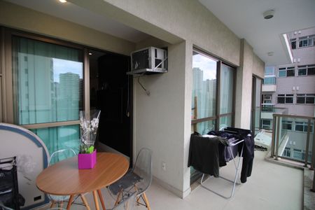 Varanda de apartamento à venda com 2 quartos, 72m² em Barra Olímpica, Rio de Janeiro