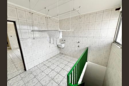 Casa à venda com 214m², 3 quartos e 4 vagasÁrea de Serviço