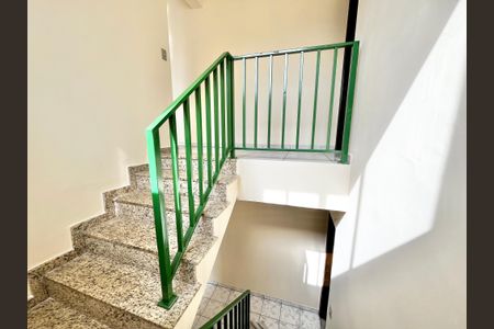 Casa à venda com 214m², 3 quartos e 4 vagasEscada