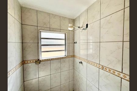 Casa à venda com 214m², 3 quartos e 4 vagasBanheiro 2