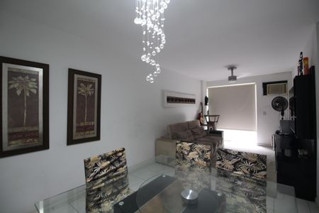 Apartamento para alugar com 78m², 2 quartos e 1 vagaSala