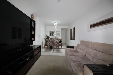 Apartamento para alugar com 78m², 2 quartos e 1 vagaSala